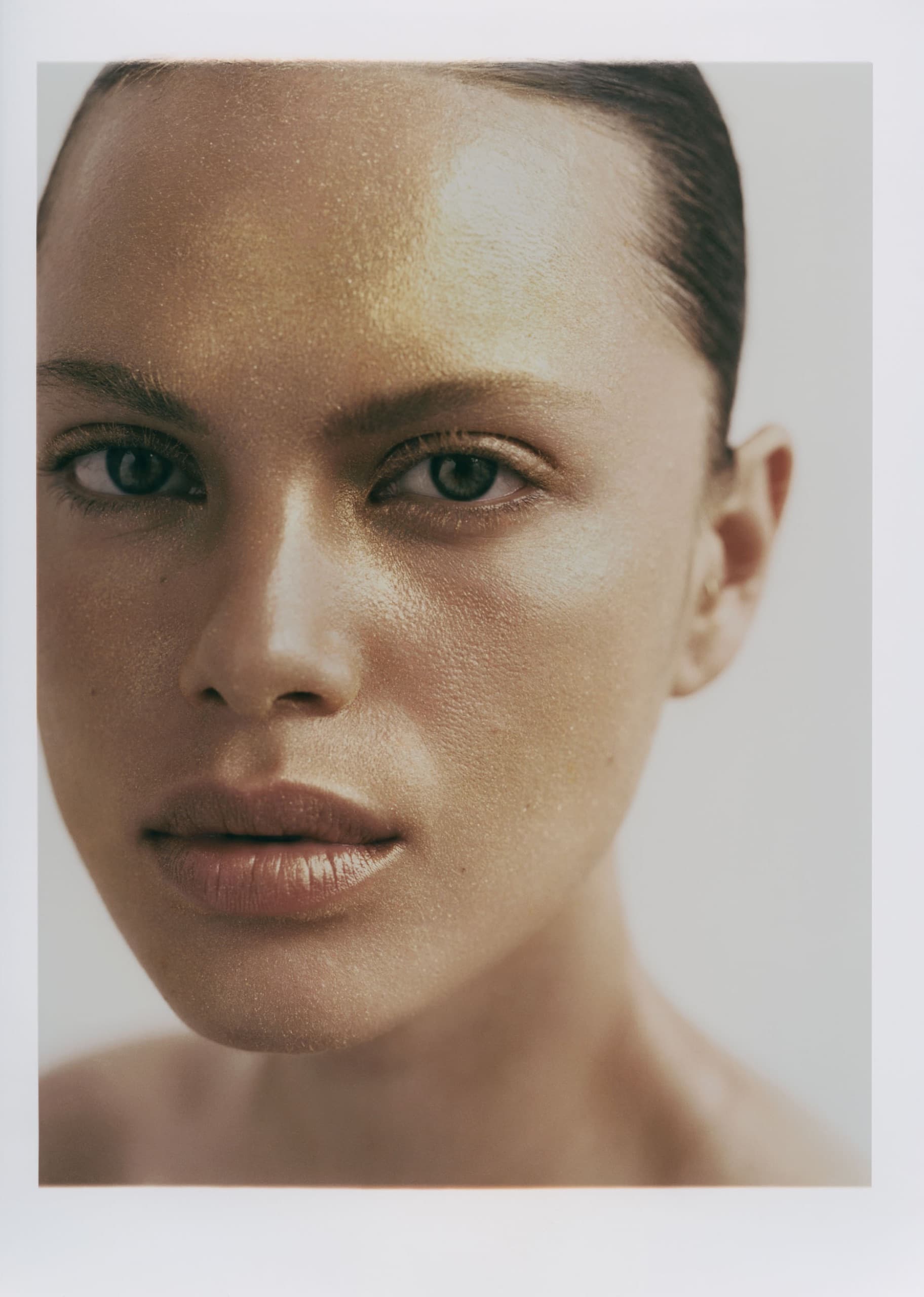 Pendant for L'Officiel Brasil — frame 2