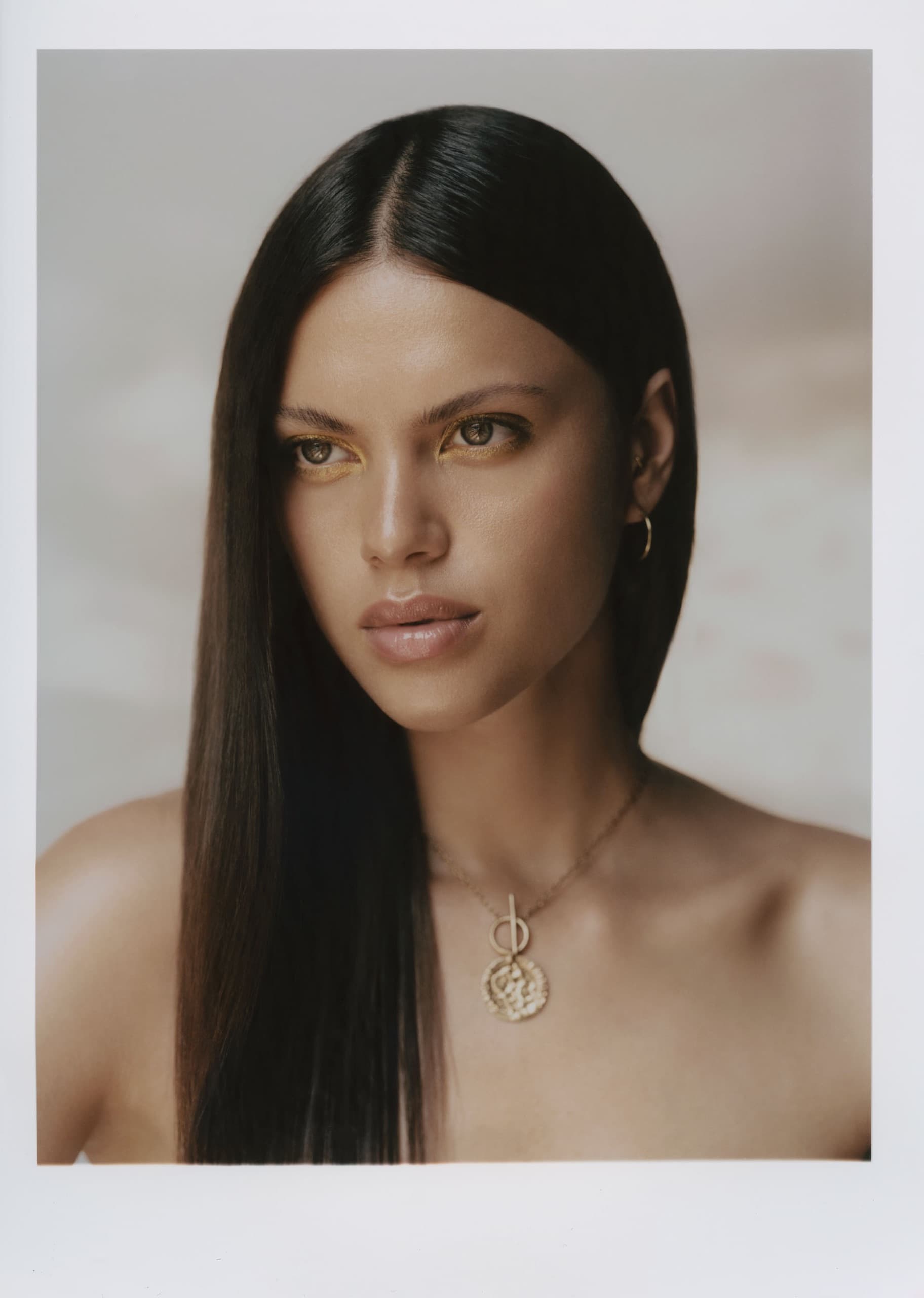 Pendant for L'Officiel Brasil — frame 4